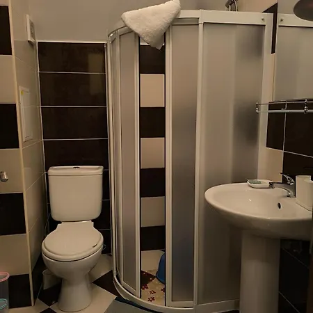 Apartment Golden Hermes, Z Basenem