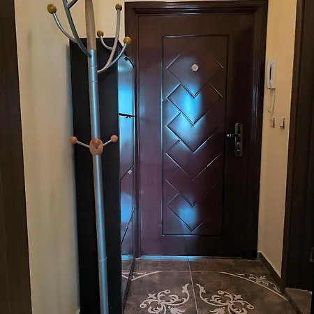 Golden Hermes, Z Basenem Apartment *