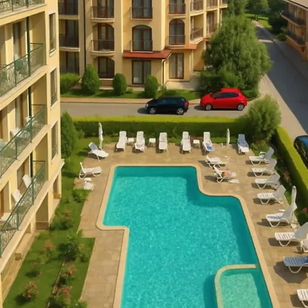 Golden Hermes, Z Basenem Apartmán *